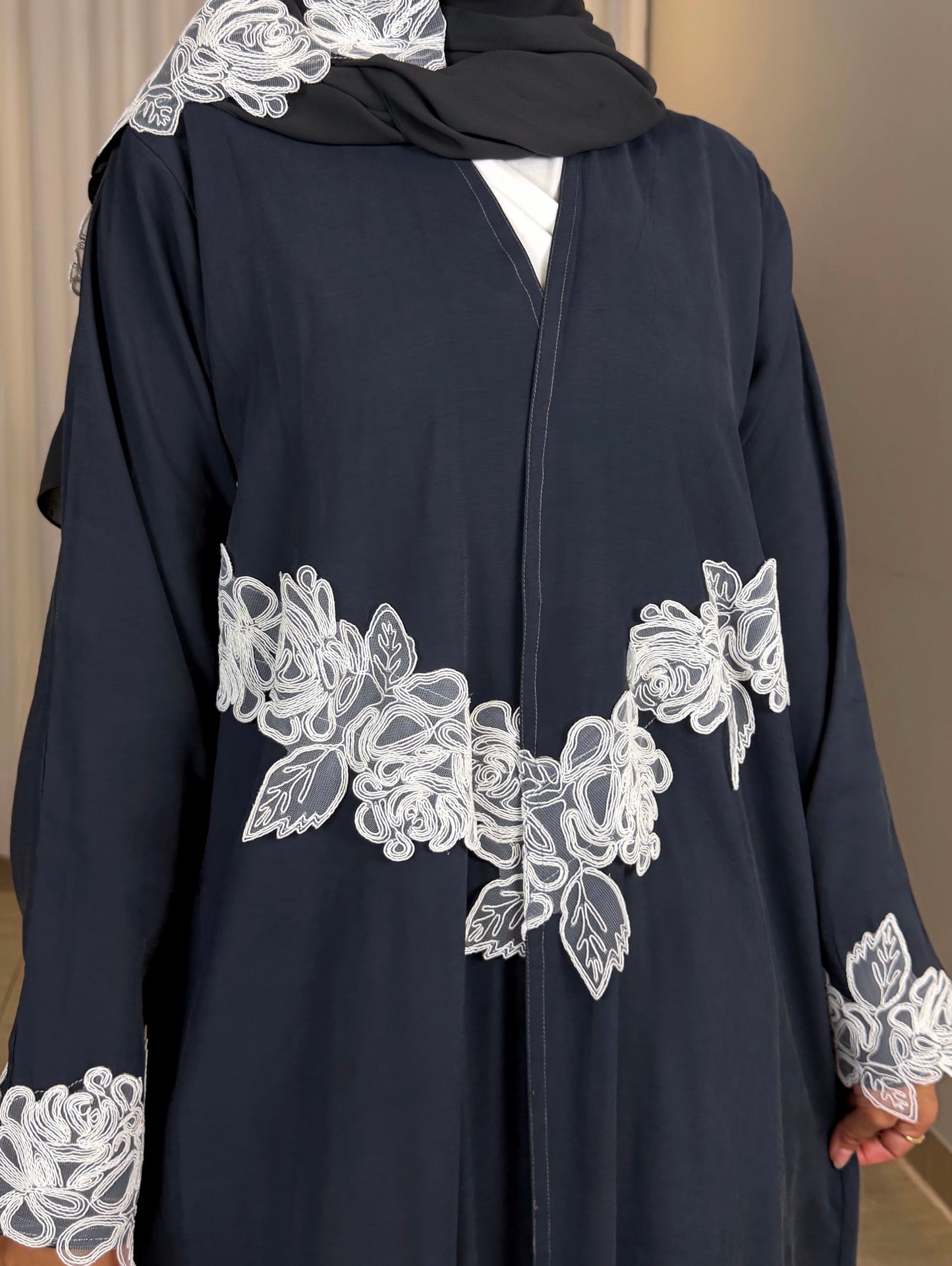 عباية ورود